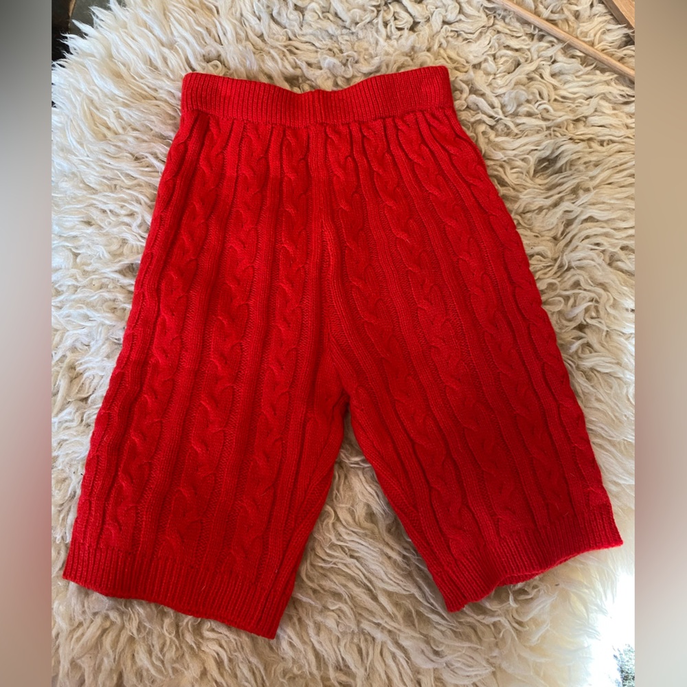 Stylish Red Cable Knit Women's Bike Shorts